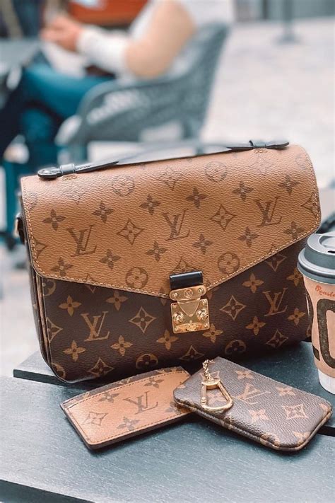 is louis vuitton discontinuing the canvas bags|More.